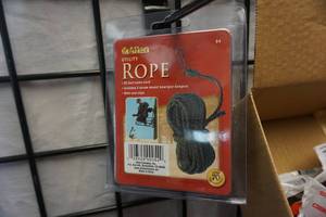 lot 95 image: Allen Model 54 20 Camo Tree Stand Utility CordRope With 8 Pairs Of Foam Ear Plugs