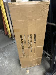 lot 11 image: Torque Fitness 100lb punching bag. New in box