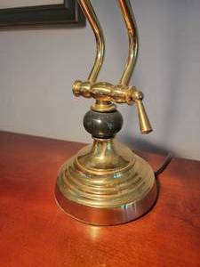 lot 125 image: Marble Bead Bankers Desk Lamp