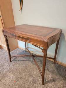 lot 20 image: Art Deco Waterfall Vintage Writing Desk
