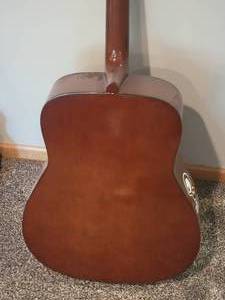 lot 22 image: Yamaha F325 Student Acoustic