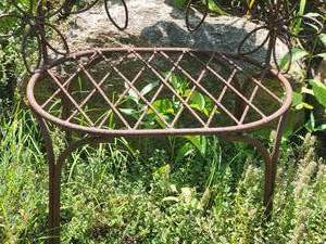 lot 32 image: Iron Daisy Garden Bench