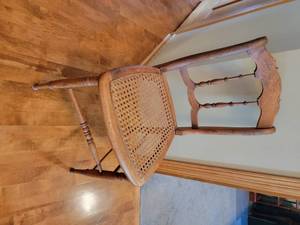 lot 39 image: Vintage Spindle Chair