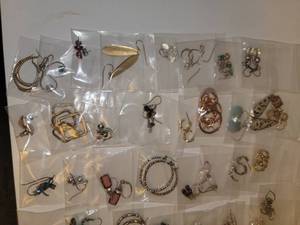 lot 61 image: Massive Costume Earing Bundle