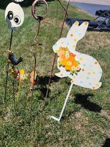 lot 103 image: Miniature Garden Decorations