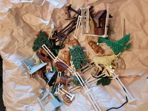 lot 154 image: Vintage Train Set Decorative Buildings