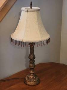 lot 199 image: Stylish Beaded Table Lamp
