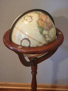 lot 205 image: Elegant Carved Wood Frame Globe