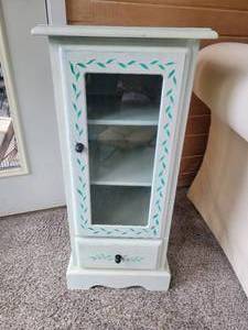 lot 115 image: Wonderful Folksy Painted Cabinet Side Table