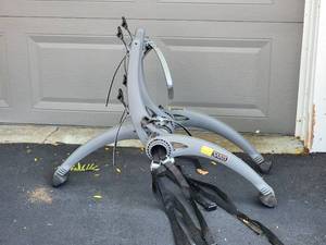lot 221 image: Saris Auto Bike Rack