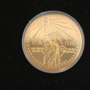lot 71A image: 1776-1976 American Revolution 24K Gold-Plated National Bicentennial Medal Collection  16