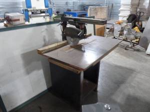 lot 11 image: Craftsmen Radial Arm Saw 9