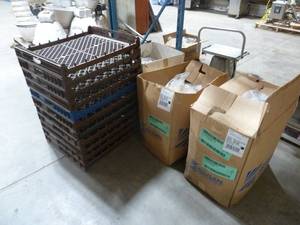 lot 31 image: Pano- Gold Bread Racks & Bottles