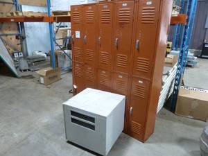 lot 37 image: Steel Locker & Box
