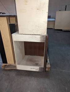 Mixed Pallet of Cabinets and Parts
