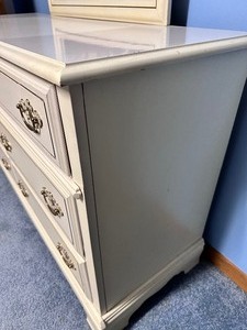 lot 13 image: 6 Drawer Basset Cream Dresser with Mirror