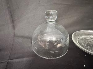 lot 30 image: Vintage Glass Domed Butter Dish Princess House Heritage Etched