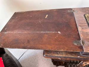lot 38 image: Antique Singer Sewing Machine and Table