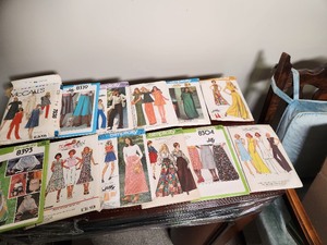 lot 26 image: Lot of Vintage Sewing Patterns - McCalls and Simplicity