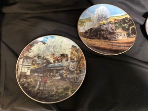 lot 60 image: Set of 4 Artaffects Train Plates