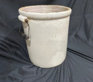 lot 96 image: Number 6 Red Wing Stone Crock