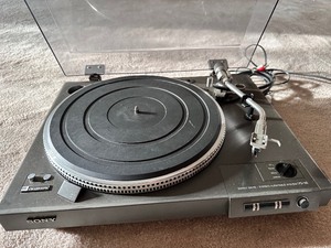 lot 100 image: Sony Stereo Turntable Model PS-X6