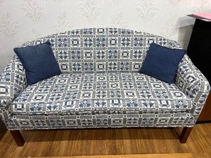 lot 142 image: Johnston Benchworks Loveseat