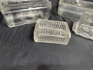 lot 147 image: Set of 3 Vintage MCM Hazel Atlas and Federal Ribbed Glass Refrigerator Containers
