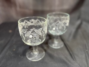 lot 156 image: Set of 2 Grapevine Goblets