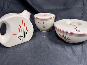lot 208 image: Lot of Vintage Sears, Robuck & Co Cattail Dishes
