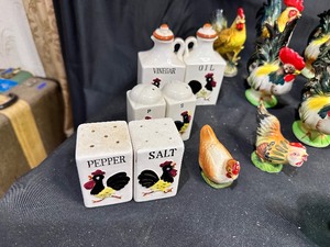lot 222 image: Rooster Lot with Glasses, Salt & Pepper Shakers and Rooster Statues