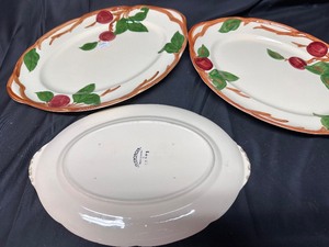 lot 286 image: Lot of 3 Franciscan Apple China Large Platters and Small Platter