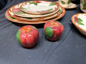 lot 291 image: Franciscan Apple China Place Settings with Service for 7