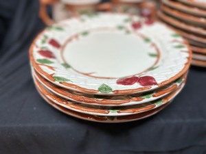 lot 298 image: Lot of 17 Franciscan Apple Basket Weave Pieces