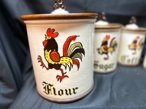 lot 251 image: Vintage Metlox Poppytrail Red Rooster White Stoneware Canister Set