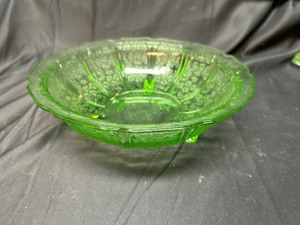 lot 275 image: Set of 3 Jeannette Glass Cherry Blossom Uranium Glow Glass Footed Scalloped Edge Bowls