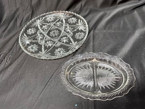 lot 263 image: Crystal Platter and Relish Tray
