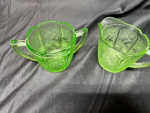 lot 270 image: Jeannette Glass Cherry Blossom Uranium Glow Glass Sugar and Creamer