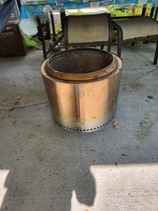lot 3 image: 18 SOLO Stove Fire Pit with Carry Bag