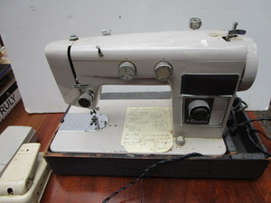 Singer Electric Sew Machine