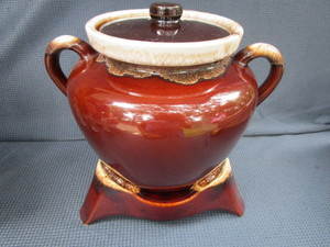 McCoy Bean Crock, Hull Stand