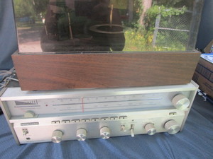 Harmon Kardon Amp, Turntable