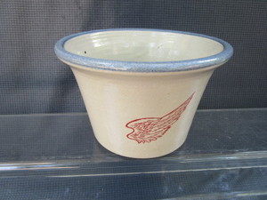 Red Wing Planter
