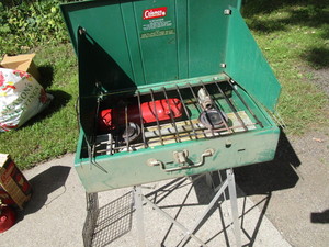 Coleman Camp Stove, Stand