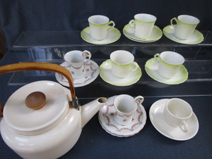 Demi Tea Cups, Teapot