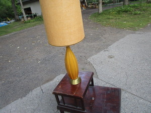MCM Lamp & Stepback Table