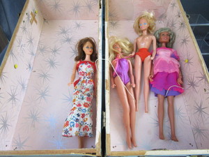 Vintage Doll Trunk, Barbies, Farah