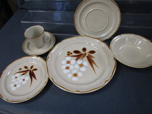 Stoneware Dinnerware