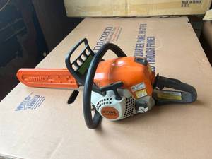 lot 1 image: Stihl MS 211C Chainsaw