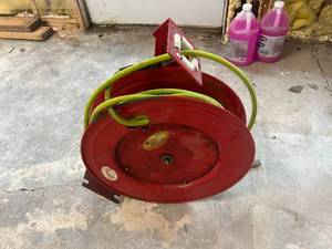 lot 2 image: Air Hose & Reel